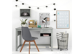 Writing-table and decor for a child 16